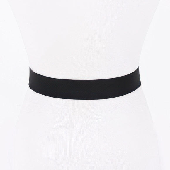 Elegant Black and White‎ Floral Belt - Picture 3 of 4
